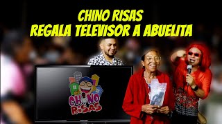 Chino Risas regala televisor a abuelita 📺 [upl. by Oker]