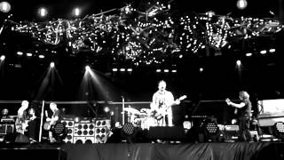 Pearl Jam  Elderly Woman Behind The Counter In A Small Town Live Big Day Out Melbourne 2014 [upl. by Adamson]