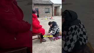 张三坑太坑了…连姥姥都不放过！ 四小只吖 日常 搞笑 搞笑家庭 姐弟 家庭生活 [upl. by Verne]