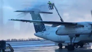 DeIcing  Porter Airlines  Bombardier Dash 8 Q400 [upl. by Minnie]