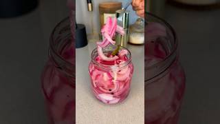 pickled onion 🧅  easyrecipes recipeideas onion pickledonions pickles healthyrecipe health [upl. by Denie]