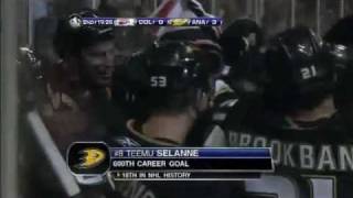 Teemu Selanne Scores His 500th and 600th Career Goals Against Colorado [upl. by Joashus876]