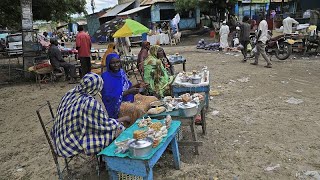 Violence in Sudan forces vendors to close businesses [upl. by Esiuqcaj]