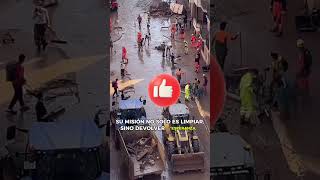 Voluntarios en Valencia Restaurando la esperanza tras la DANA 🌊❤️ [upl. by Neehcas]