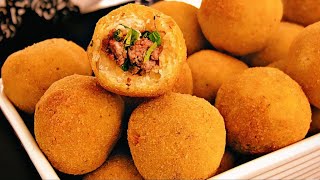 BOLINHO DE MANDIOCA FRITO RECHEADO COM CARNE MOÍDA E QUEIJO [upl. by Narej]