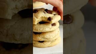 The best soft chocolate chip cookies [upl. by Oizirbaf]