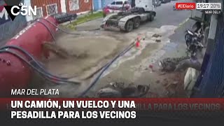 MAR DEL PLATA tremendo VUELCO de un CAMIÓN ATMOSFÉRICO [upl. by Akimihs]