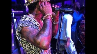 Omega El Fuerte – Armadura De Titano En Vivo NUEVO 2016 [upl. by Hpeosj]