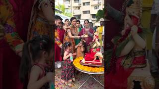 Shilpa shetty Ganesha Darshan at Home with Daughter Samisha shetty in Mumbai [upl. by Atul]