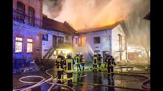 Großbrand einer Schreinerei in Wallau – 10 Bewohner in Sicherheit gebracht [upl. by Creamer]