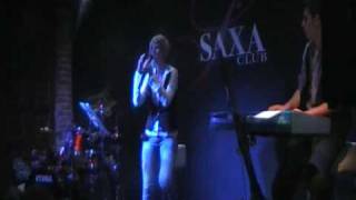 Eleonora Crupi  Qualcosa che non cè live  Saxa Club [upl. by Renee873]