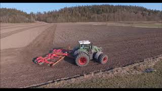 Fendt 828 amp Väderstad Carrier 650 CrossCutter Disc [upl. by Auqinet]