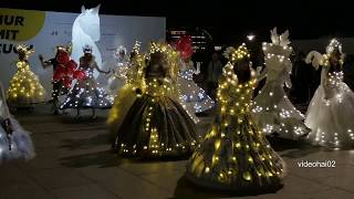 Berlin leuchtet 2018 die Friedensparade am Hauptbahnhof Berlin [upl. by Grous799]