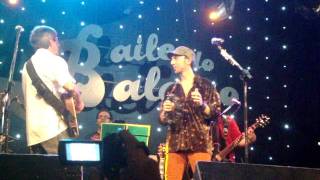 Zeca Baleiro e Fagner Revelação e Espumas ao Vento  Baile do Baleiro [upl. by Alaunnoif]