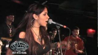 Juliana  Todos Me Miran Live [upl. by Nixie]