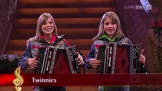 TWINNIES  Bayernmädels Musikantenstadl 2009 [upl. by Nnyltiak]