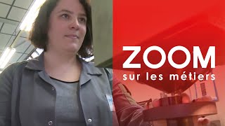 Laborantin  laborantine en physique  Zoom sur les métiers [upl. by Vevine278]