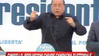 Berlusconi furioso vs contestatori quotPoveri comunisti fate penaquot [upl. by Enirhtac]