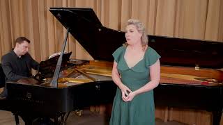 Alexandra Lowe “Adieu notre petite table” from Massenet’s Manon Accompanied by Serge Rybin [upl. by Ennaihs]