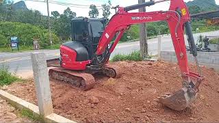 Unloading Small Excavator From 6 Wheeler Truck On Highway [upl. by Adnir]