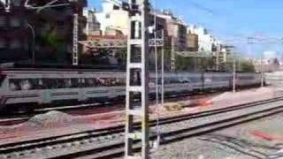 Trenes a su paso por Santa EulaliaTreinen bij Barcelona 1 [upl. by Drusi505]