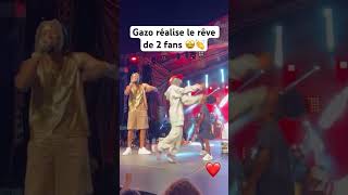 Gazo réalise le rêve de 2 fans sur scène 🤩👏 gazo bsb lamala rapfrancais rapfr [upl. by Johst]