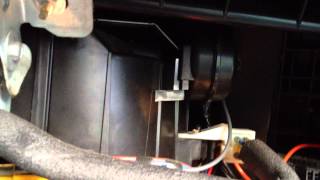 98 S10 Blazer  Vent Actuator Problem [upl. by Lamraj]