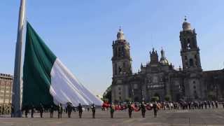 Izamiento de la Bandera Nacional en el Zócalo de la Ciudad de México [upl. by Osric132]