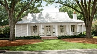 Choosing Exterior Paint Colors  Southern Living [upl. by Ania393]