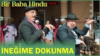 Bir Baba Hindu  İneğime Dokunma [upl. by Dogs172]