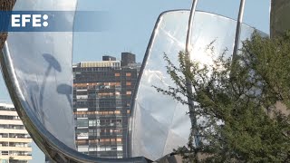 La Floralis Genérica el monumento insignia de Buenos Aires avanza en su restauración [upl. by Stephens]