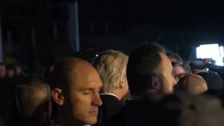 Geert Wilders bij inloopavond opvang asielzoekers Kijkduin [upl. by Ainnat388]