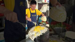 Must eat Taiwanese oyster pancakes│대만 굴 계란전 [upl. by Pengelly]