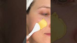 Mascarilla de curcuma y miel para una piel brillante y eliminar los vellos en la cara shorts tips [upl. by Aihsetel179]