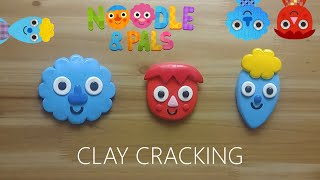 Noodle amp Pals clay cracking 2 국수와 친구들 점토 부수기 2 [upl. by Netta106]