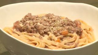 Les authentiques pâtes à la bolognaise [upl. by Jacobsen]