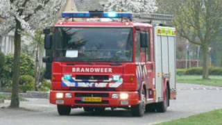 De IDIOTEN van de brandweer  Lees dit maar [upl. by Suivatal]