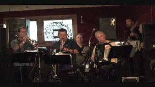 Lenny Gomulka  Chicago Push  Tangos Ballroom Wausau WI  October 2010  Polkas  Polka Music [upl. by Lleruj]