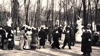 German Soprano Erna Sack  Johann Strauss quotFrühlingsstimmenquot 1940 [upl. by Gebelein]