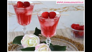 Cocktail analcolico alla fragola o al lampone  ricetta aperitivo [upl. by Nanoc]