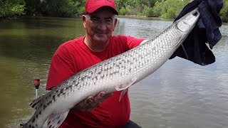 Rob and Tom escambia river Gar fishing [upl. by Bonnell]