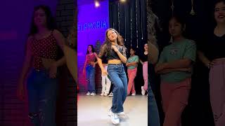 Halkat Jawani💥 dance trending viralshorts reels [upl. by Notelrahc]