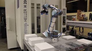 CNC Automatisierung mit Cobot von Universal Robots [upl. by Godred]