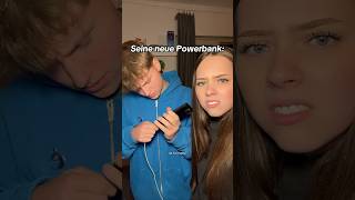 DAS ist seine neue POWERBANK🙄😭 shortvideo couple comedy lustig funny freund omg komisch [upl. by Nirok]