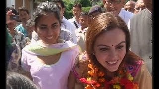 NEETA AMBANI VISIT KEDARNATH ON 27 SEP 2013 [upl. by Albrecht]