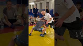 Защита от прохода в ноги Османов Шамильshamilosmanovfreestylewrestlingwrestling борьбавольная [upl. by Pack]