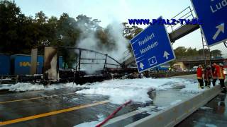 Aktuelle News  Schwerer LKW Unfall auf der A 6 höhe Rastanlage Hockenheim [upl. by Marduk]