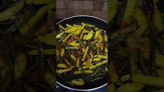 ଝୁଡ଼ଙ୍ଗ ଆଳୁ ଭଜା  Cowpea Beans Potato Fry shorts odiafood cooking tasty happiness [upl. by Ecyak]