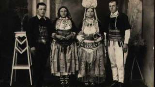 quotMore sokol piequot Macedonian Folk Song  quotМоре сокол пиеquot Македонскa народнa [upl. by Petta857]