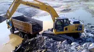 Komatsu PC 210 LC [upl. by Shepherd]